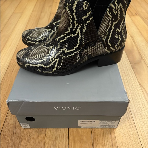 Vionic Snake Pattern Boots - Picture 5 of 5